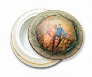 Porcelain Keepsake Bowl with an image of a couple on top. A Great place to keep your precious items.