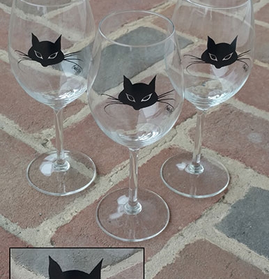 Cat-Wine-Glass-P-Buckley-Moss-iconic-black-cat-face.