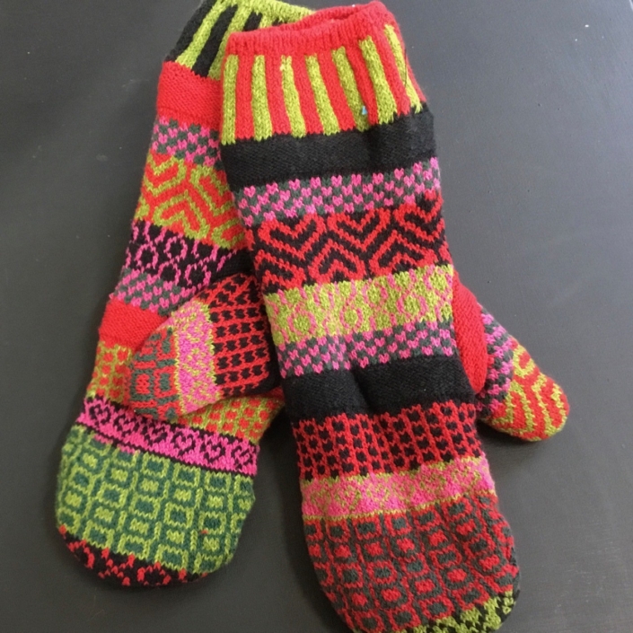Red-Green-Black Solmate Mittens.